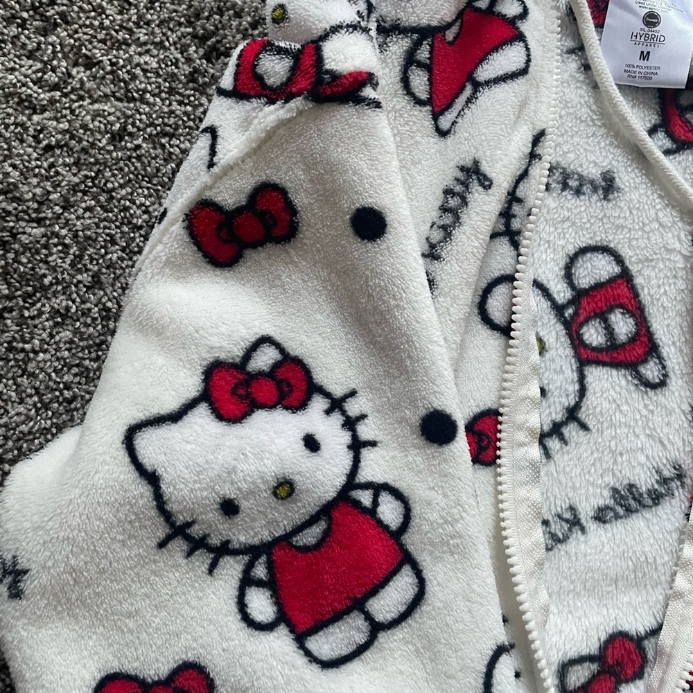 Hello Kitty Fuzzy Jacket - Picture 2 of 3
